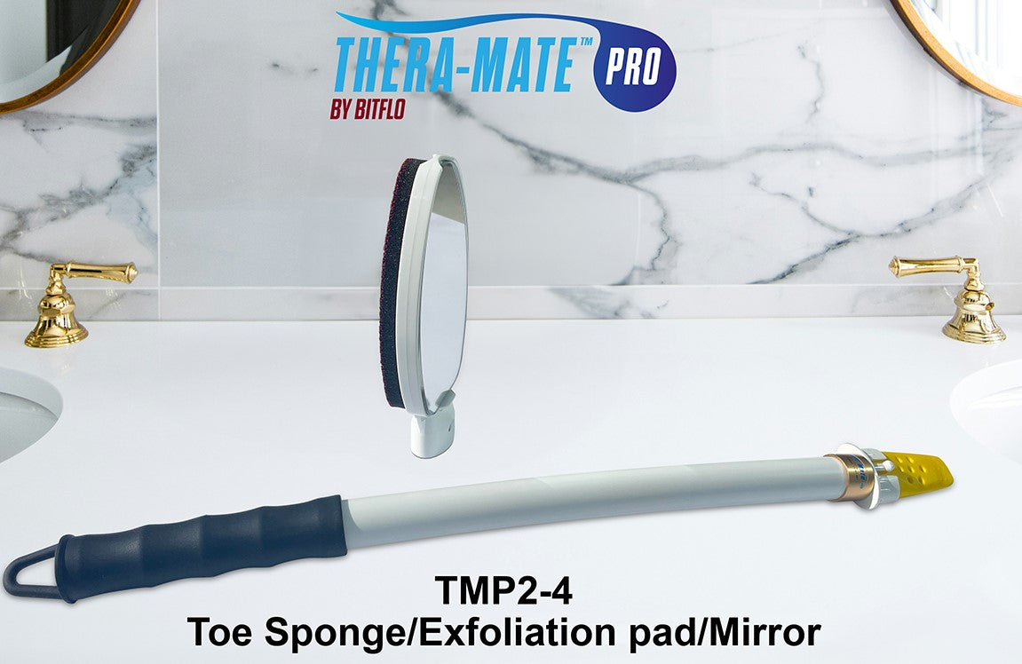 The image shows a bath kit with various attachments: exfoliation pad, toe sponge, mirror, and extendable handle. Each component is shown being used for different aspects of bathing.