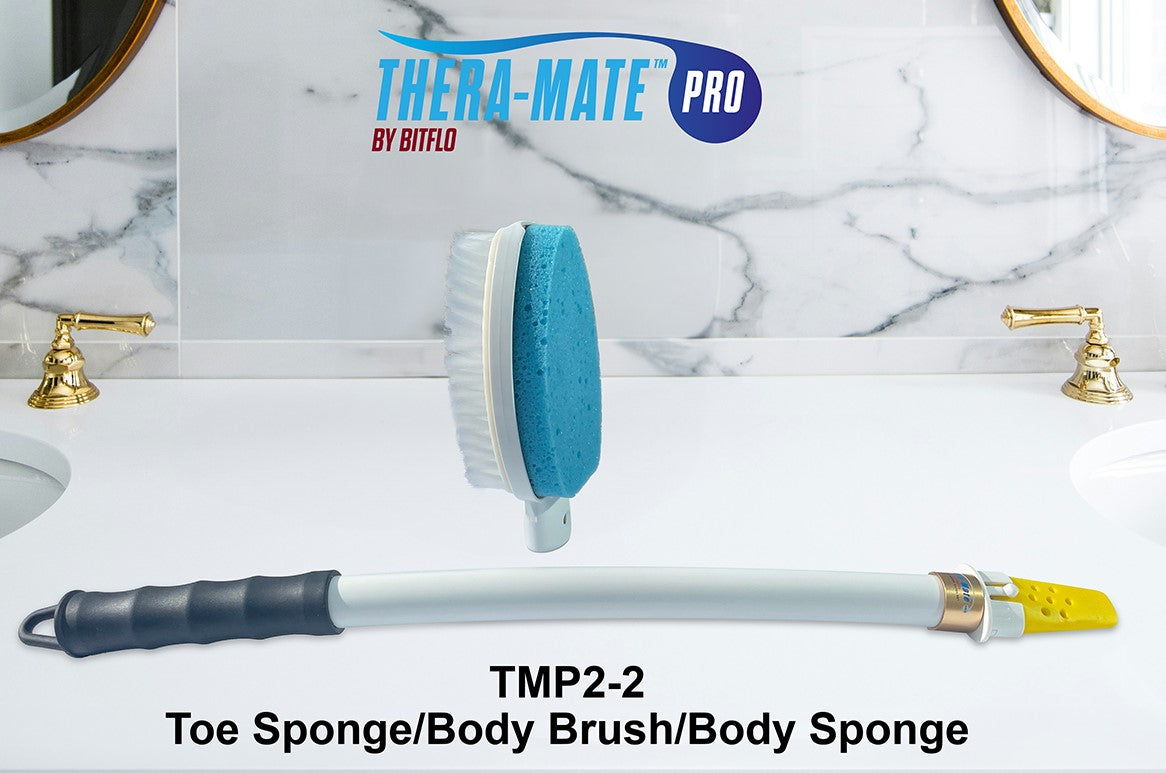 The image shows a multi-piece bath kit with various attachments: bath brush, body sponge, toe sponge, and extendable handle. Each component is shown being used for different aspects of bathing.